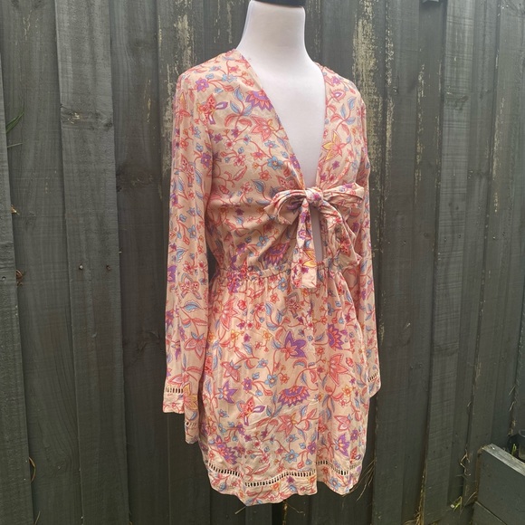 ⛔️Sold⛔️Rip Curl Pink Floral Tie Front Bella Romper AU8 - Picture 2 of 13